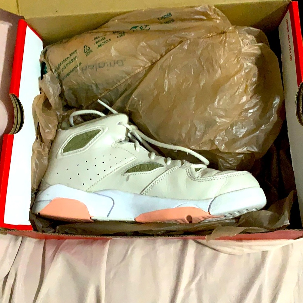 Hi you guys I have a shoe for sell it is a Michael Jordan shoe so if you want it